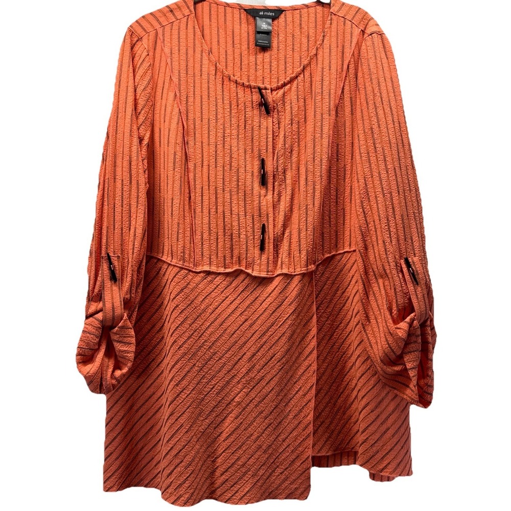 Ali Miles Women's Top Designer Size M Black Orange Buttons Roll Tab 3/4 Sleeves